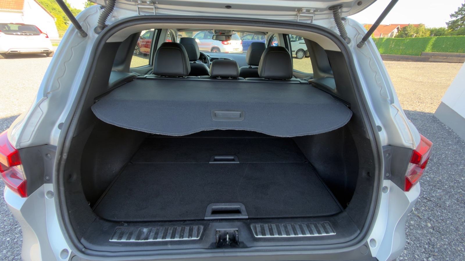 Renault Kadjar 1.5 dci 110 Intense **reg.12/2026**, fotografija 17