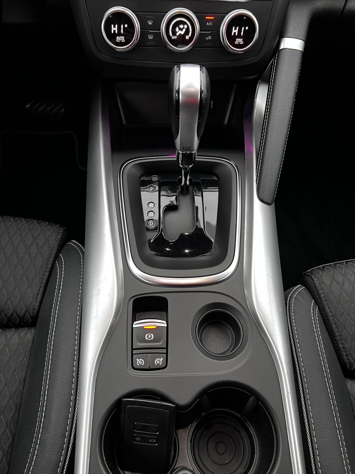 Renault Kadjar 1.5 dCi BOSE EDITION AUTOMATIK VELIKI SERVIS LED KAMERA, fotografija 14