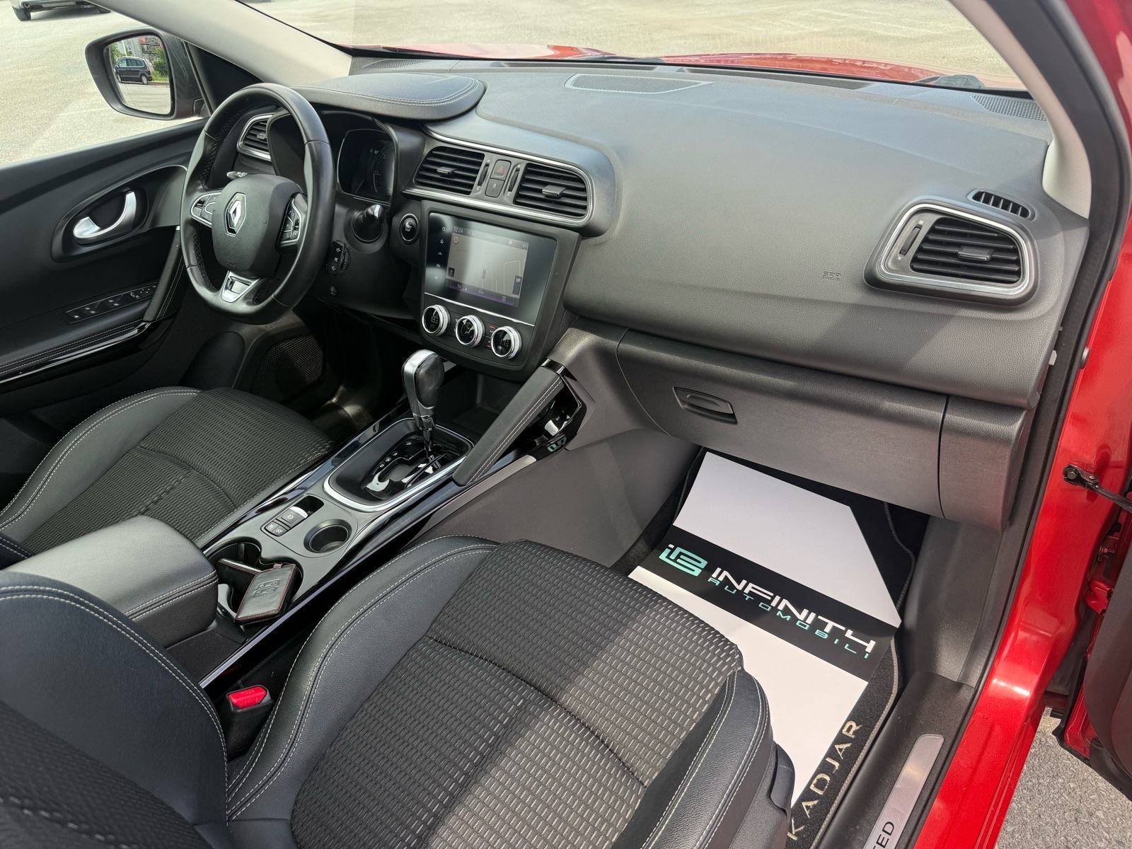 Renault Kadjar 1.5dCi LEASING BEZ UČEŠĆA, AUTOMAT, PANO, NAV, SERVISNA, fotografija 18
