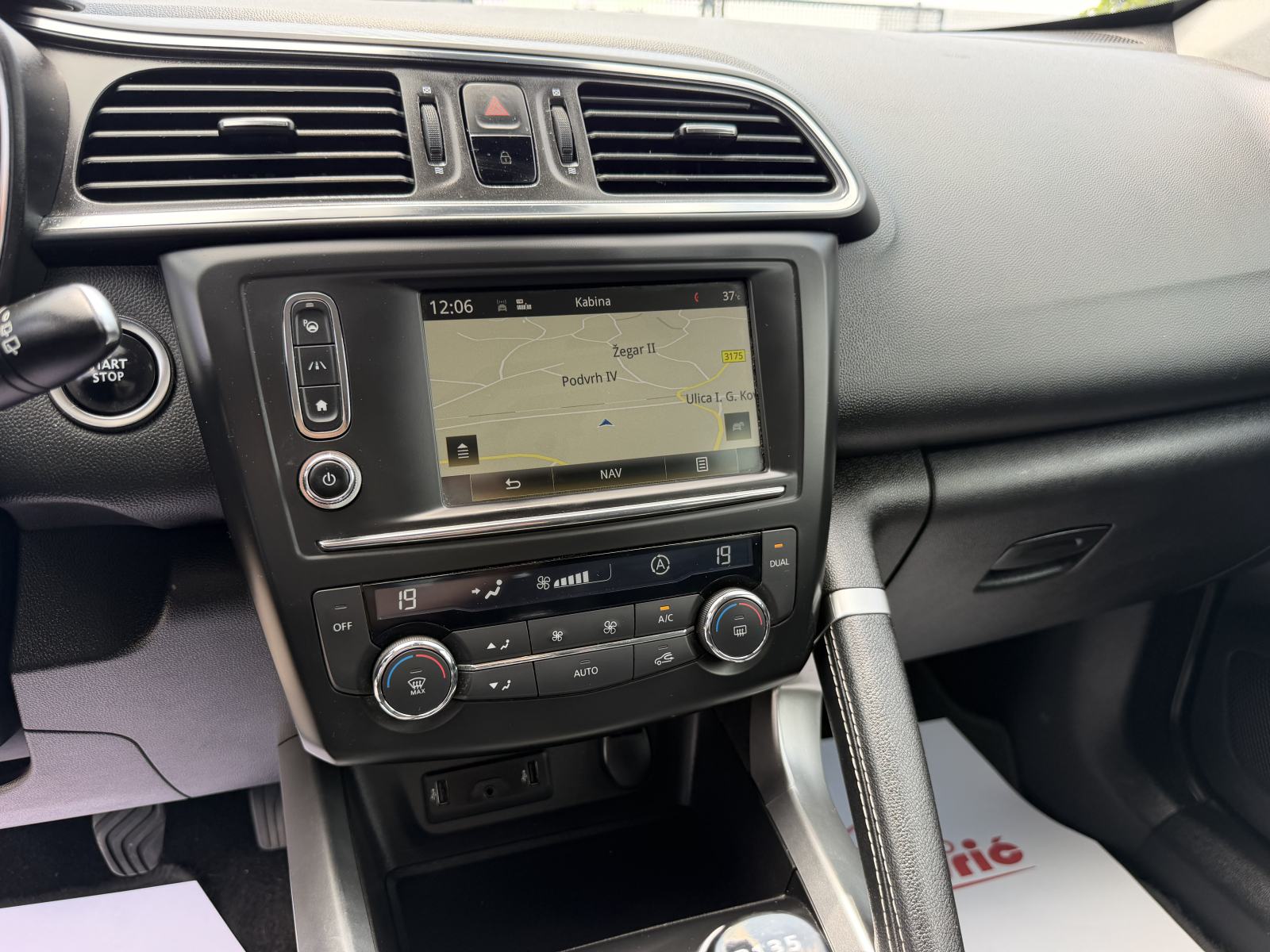 Renault Kadjar 1.6 dCi 130 - KAMERA - NAVIGACIJA - GARANCIJA, fotografija 12