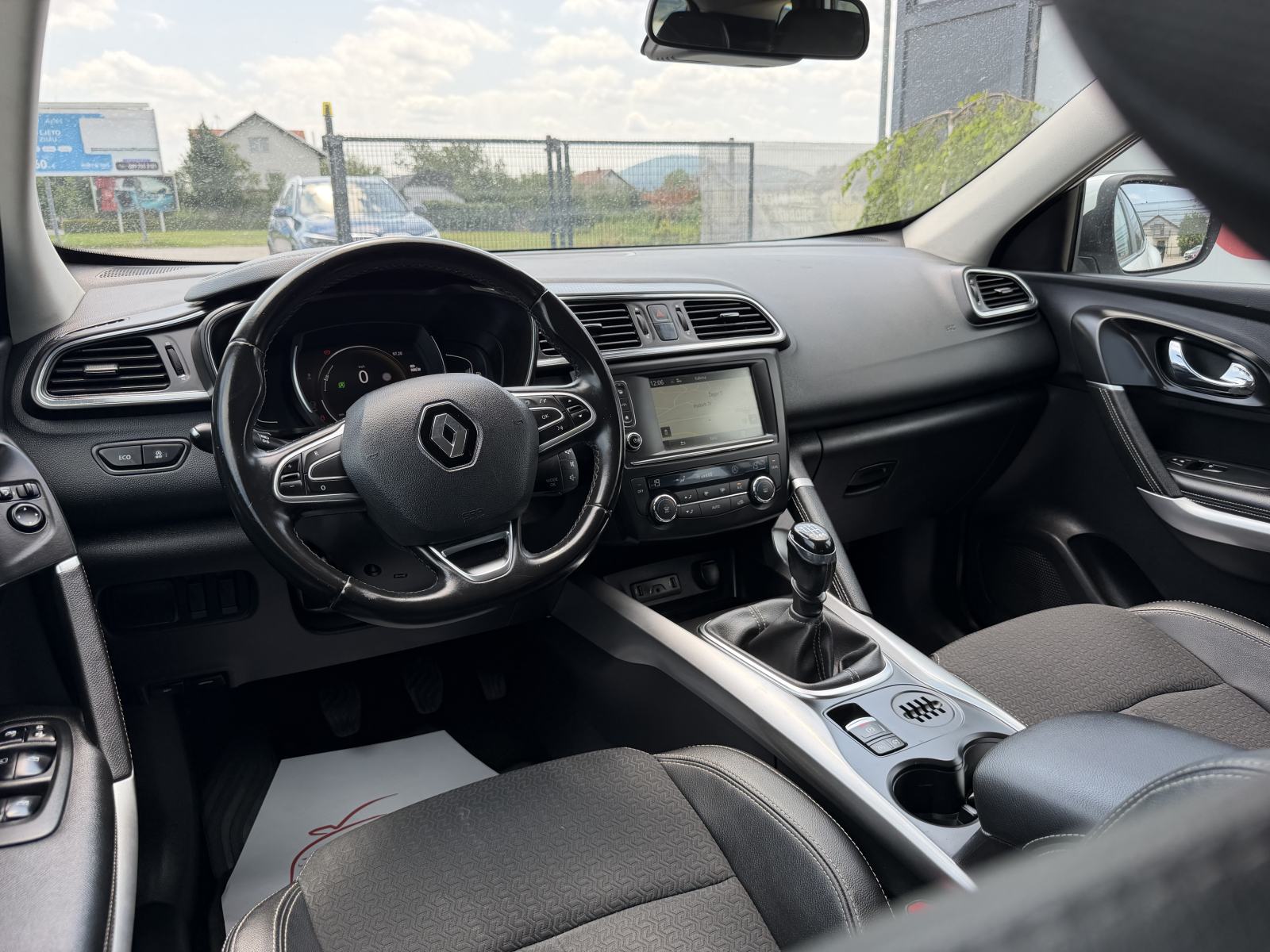 Renault Kadjar 1.6 dCi 130 - KAMERA - NAVIGACIJA - GARANCIJA, fotografija 14