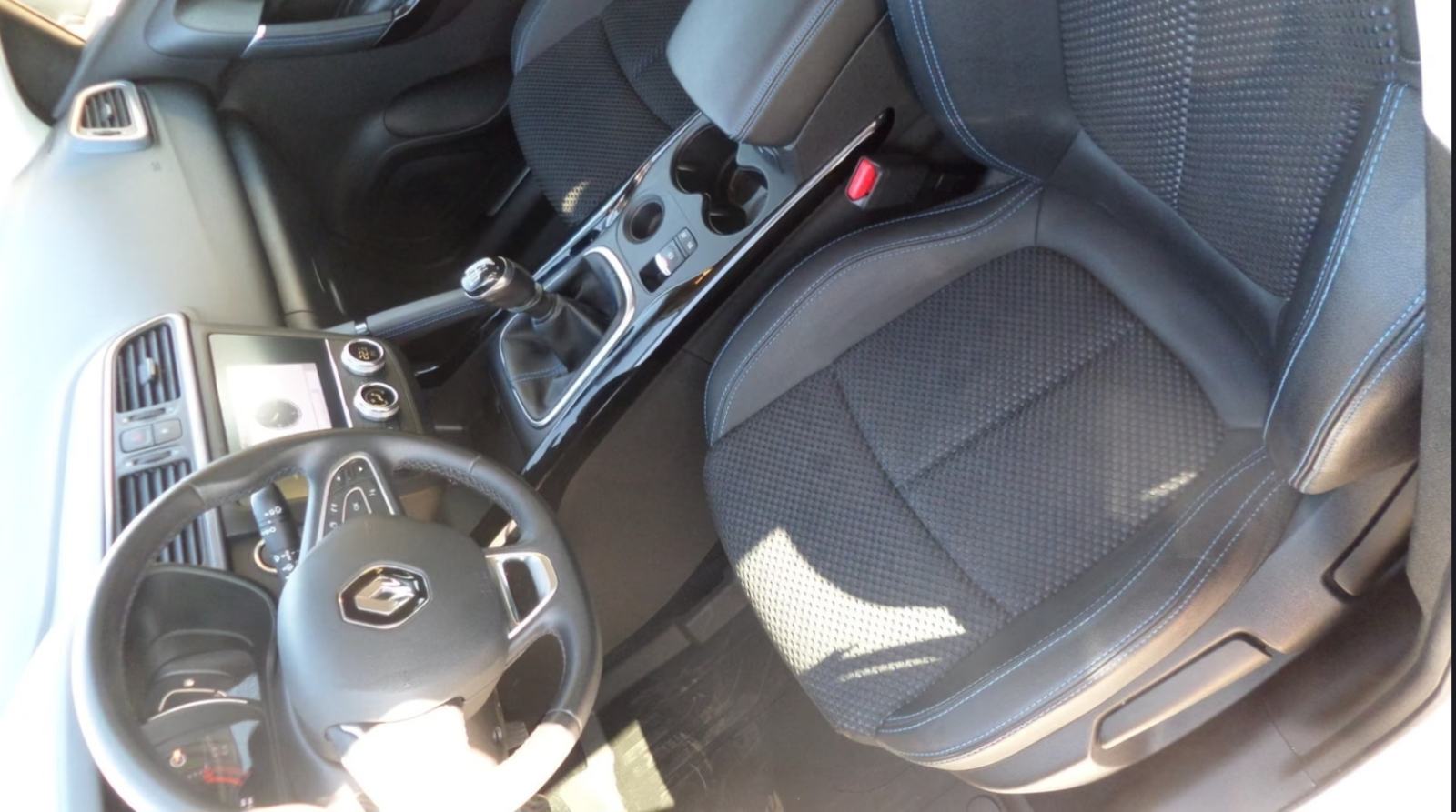 Renault Kadjar dCi,1.5 dCi,97TKM,NAVI,LED,KAMERA,ALU,PDC,TEMPOMAT, fotografija 8