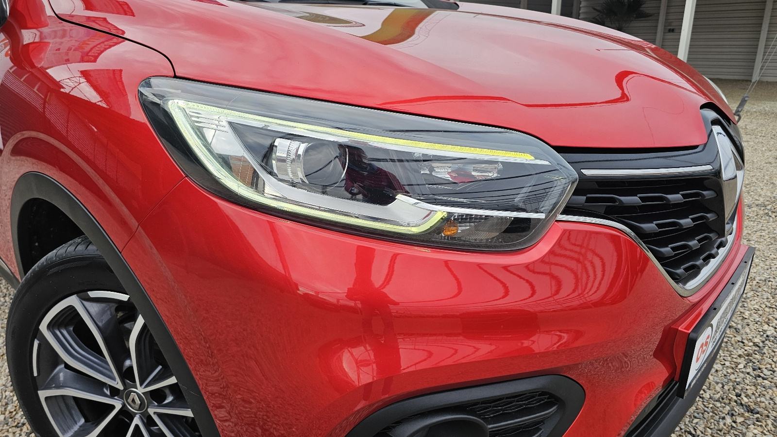 Renault Kadjar dCi 1.5 DCI,CLIMATRONIC,LED,NAVIGACIJA,TEMPOMAT,ALU 18, fotografija 2
