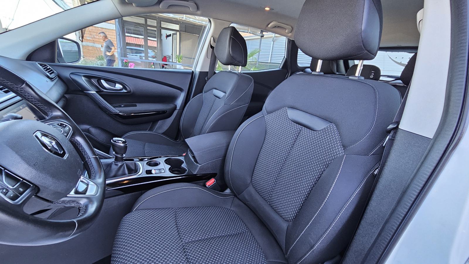 Renault Kadjar dCi 1.5 DCI,CLIMATRONICLED,NAVIGACIJA,TEMPOMAT,JAMSTVO, fotografija 19