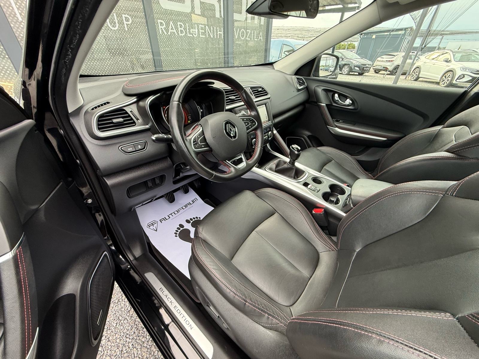 Renault Kadjar dCi 110 BLACK EDITION * BOSE * LED * JAMSTVO * ALU 19 *, fotografija 10