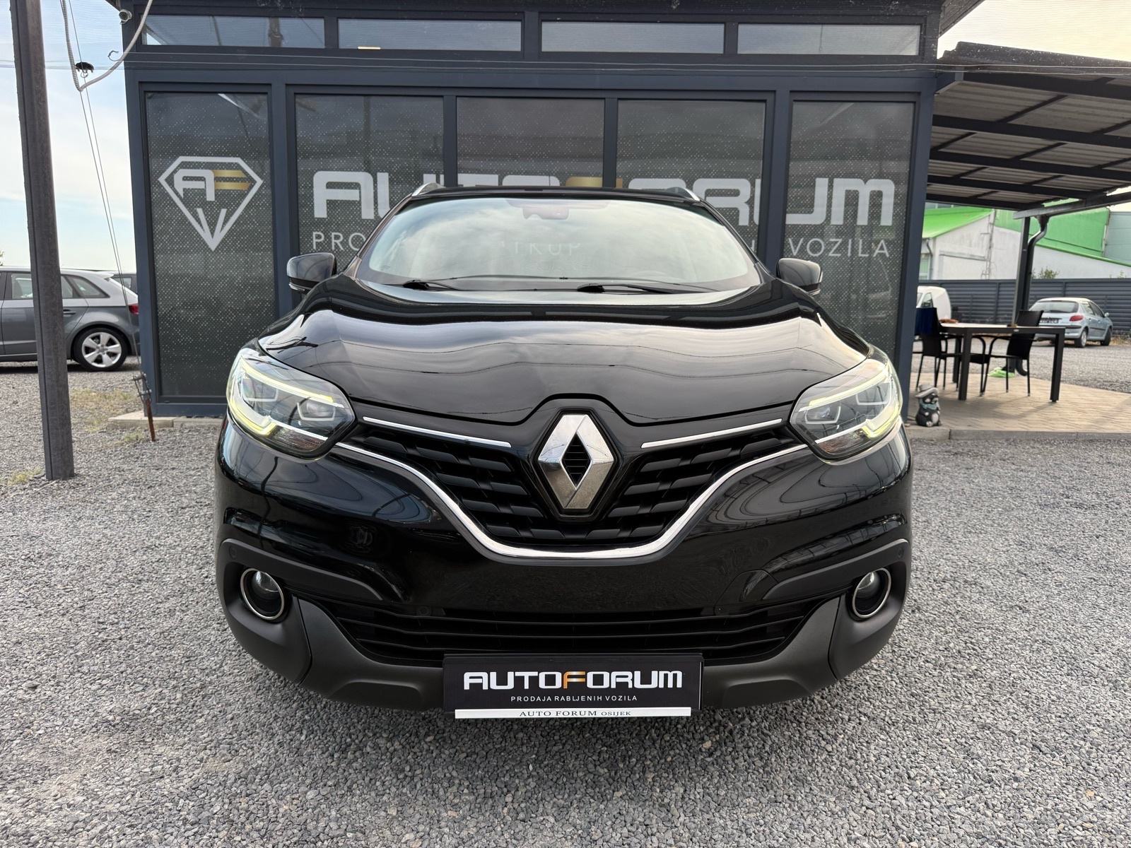 Renault Kadjar dCi 110 BLACK EDITION * BOSE * LED * JAMSTVO * ALU 19 *, fotografija 2
