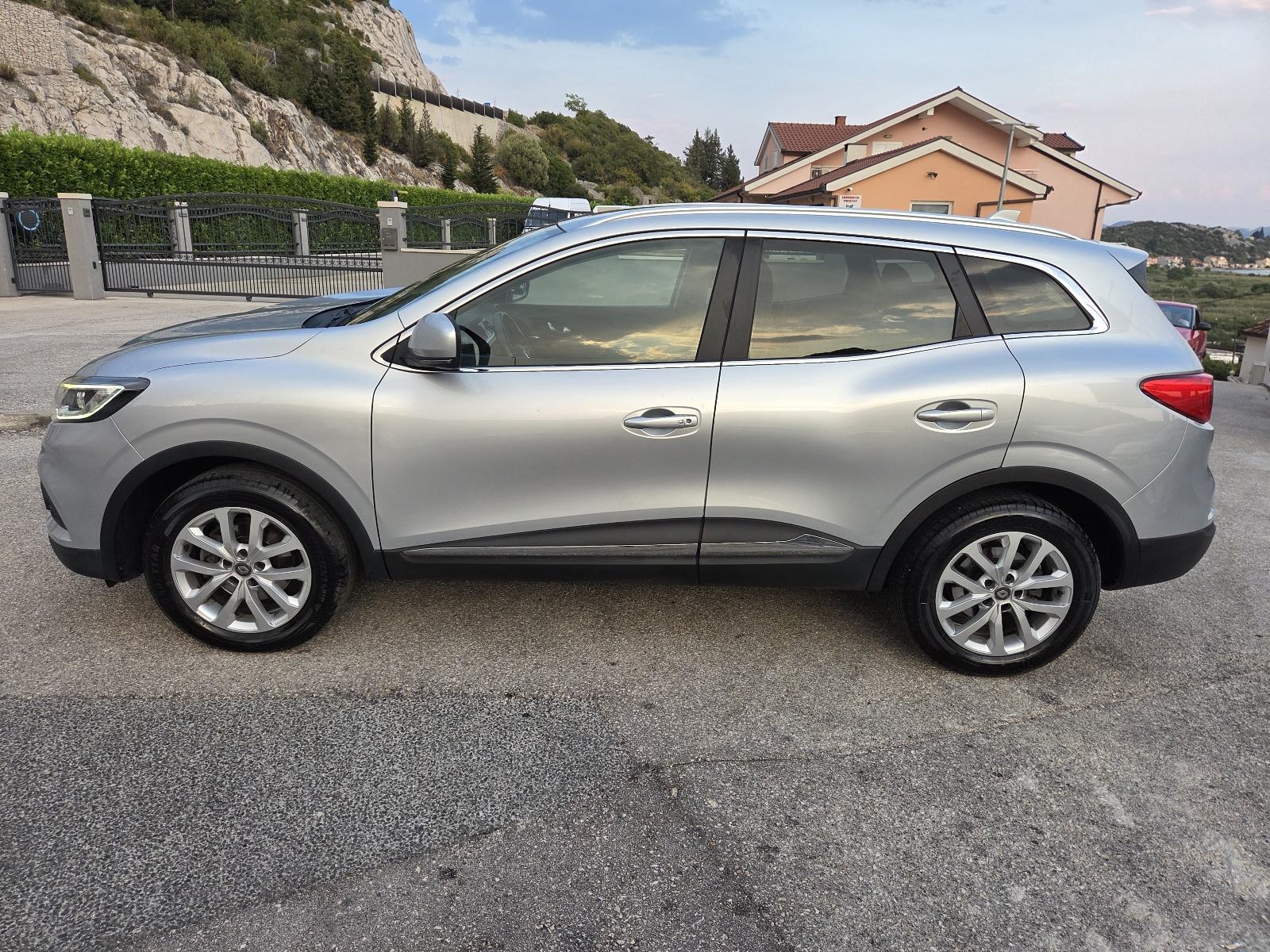 Renault Kadjar dCi 115 ** 2019 **LIMITED OPREMA** JAMSTVO !!, fotografija 10
