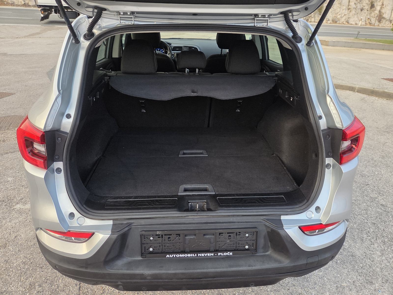 Renault Kadjar dCi 115 ** 2019 **LIMITED OPREMA** JAMSTVO !!, fotografija 19