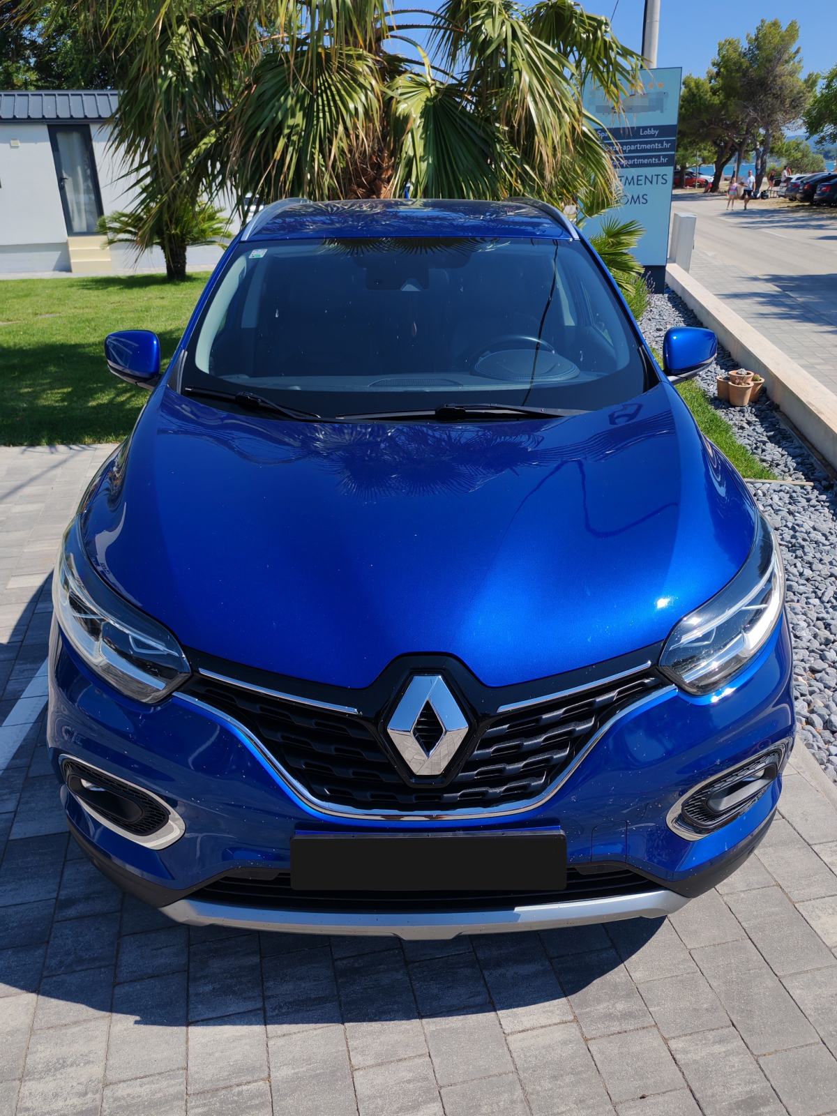 RENAULT KADJAR 1.5 dCi, jako očuvan, reg 07.27., fotografija 2