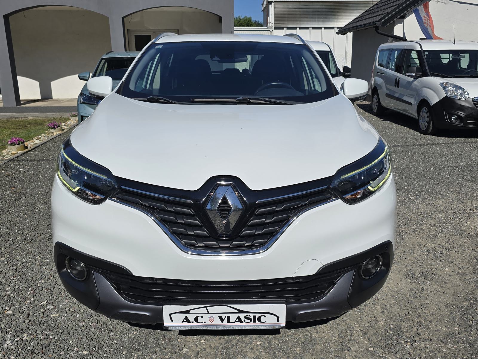 Renault Kadjar dCi 130 4x4 -PUNO OPREME, ODLIČAN!, fotografija 2