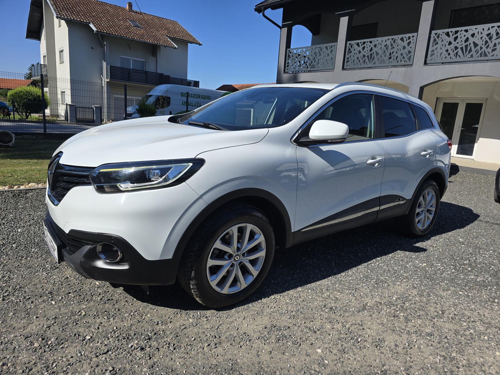 Renault Kadjar dCi 130 4x4 -PUNO OPREME, ODLIČAN!, fotografija 5