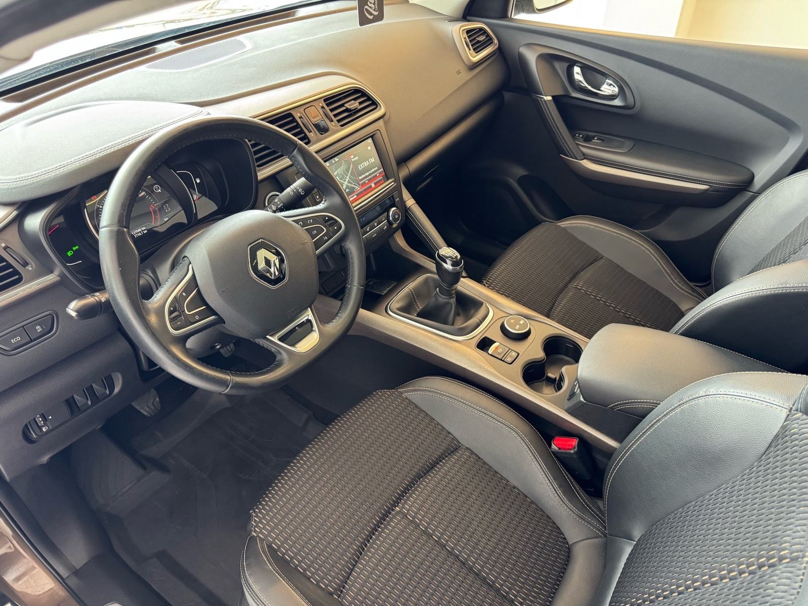 Renault Kadjar dCi 130; Aut. Klima; Grij. Sjed, Alu; Navi; Panorama, fotografija 7