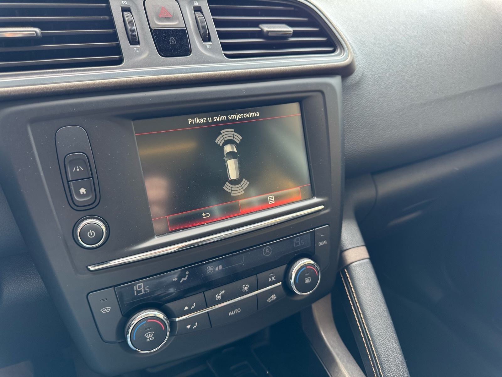 Renault Kadjar dCi 130; Aut. Klima; Grij. Sjed, Alu; Navi; Panorama, fotografija 15