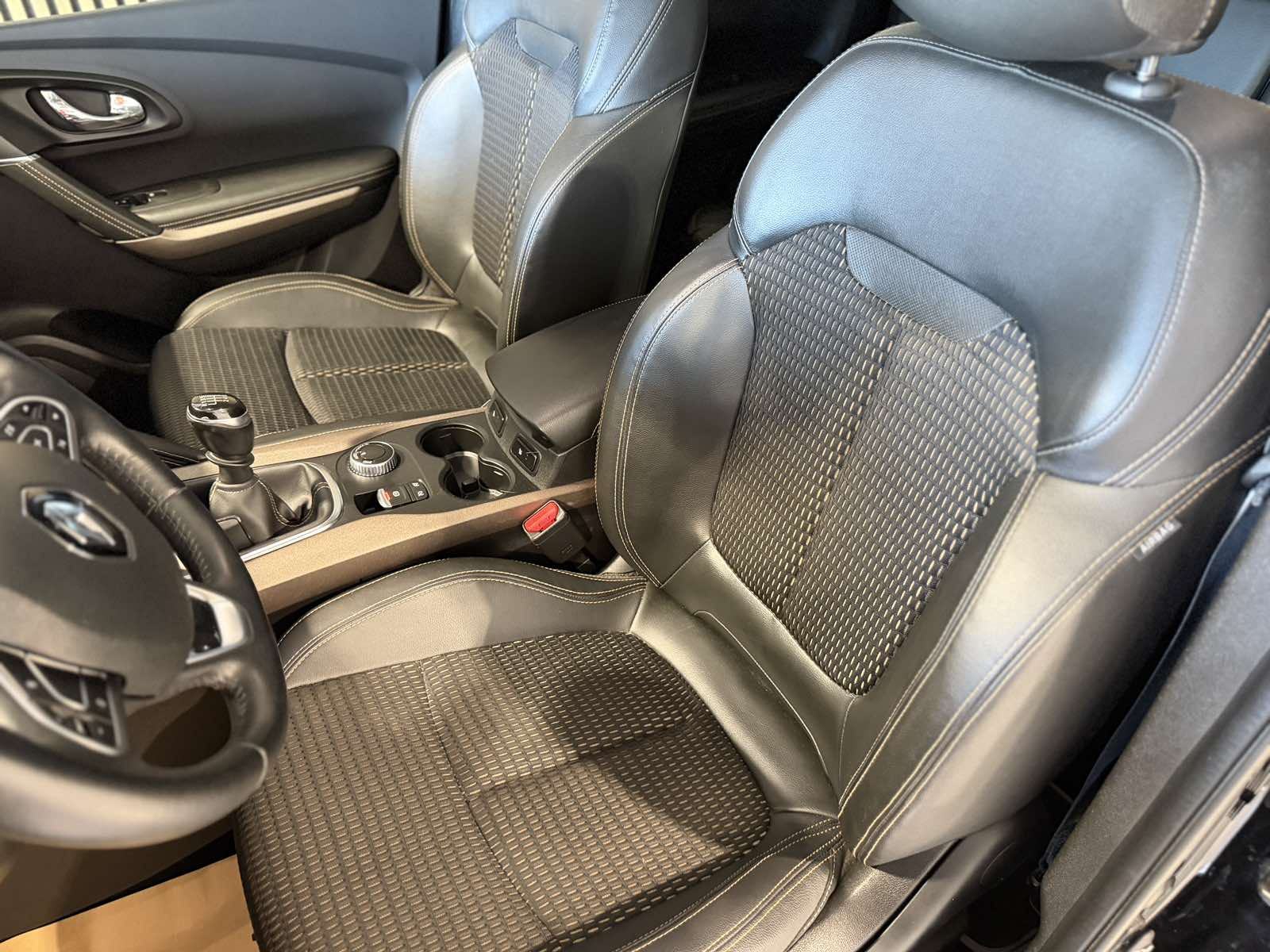 Renault Kadjar 1,6 dCi *VIRTUAL- LED- KEYLESS- 12 MJ JAMSTVO- NAVI*, fotografija 17