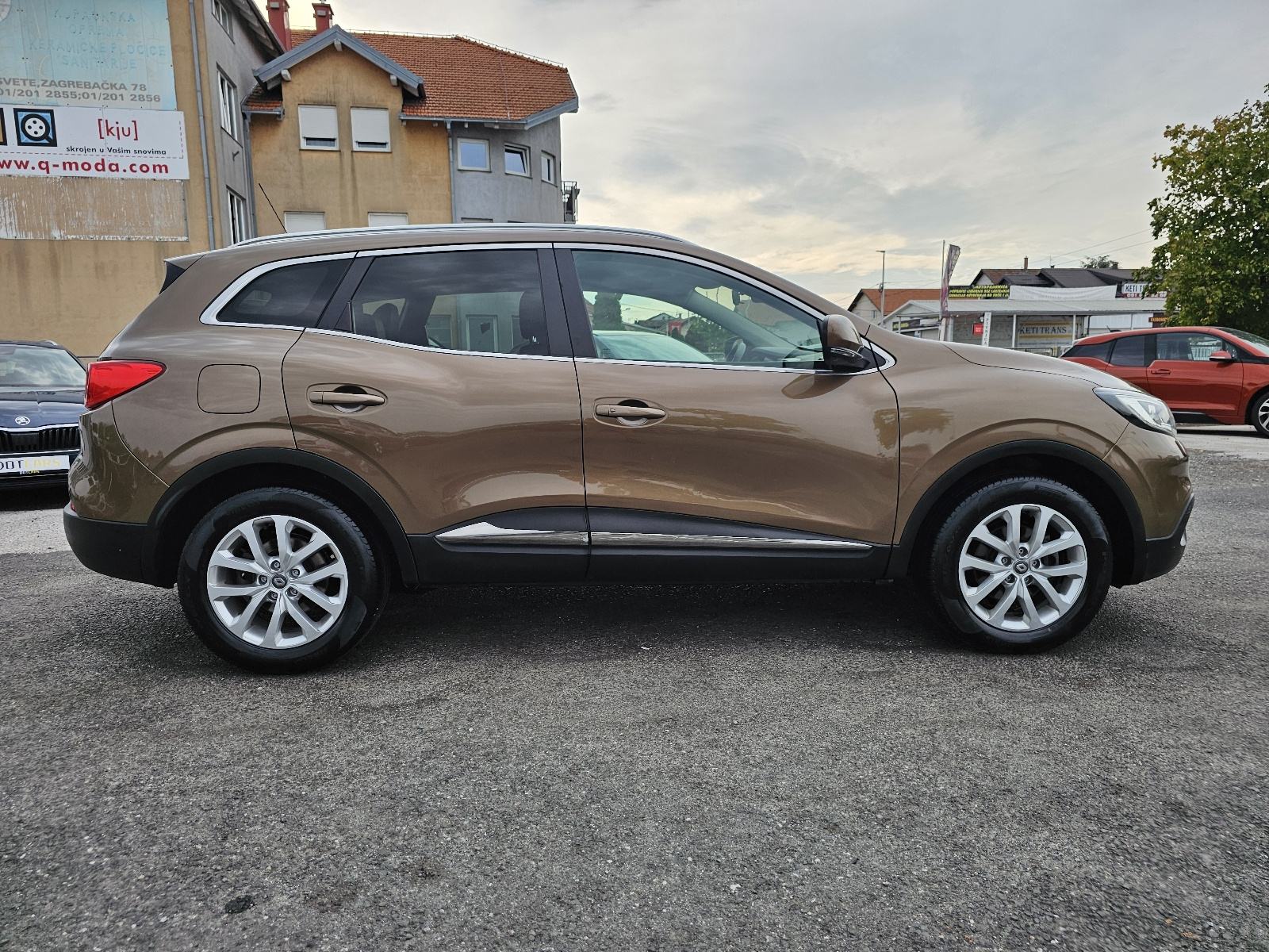 Renault Kadjar dCi EDC ***VELIKI-SERVIS***DVA-KLJUČA***BI-XENON***, fotografija 4