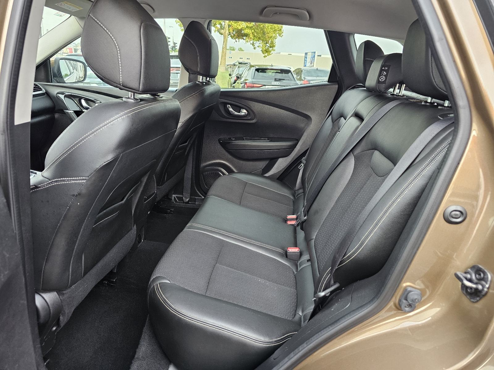 Renault Kadjar dCi EDC ***VELIKI-SERVIS***DVA-KLJUČA***BI-XENON***, fotografija 10