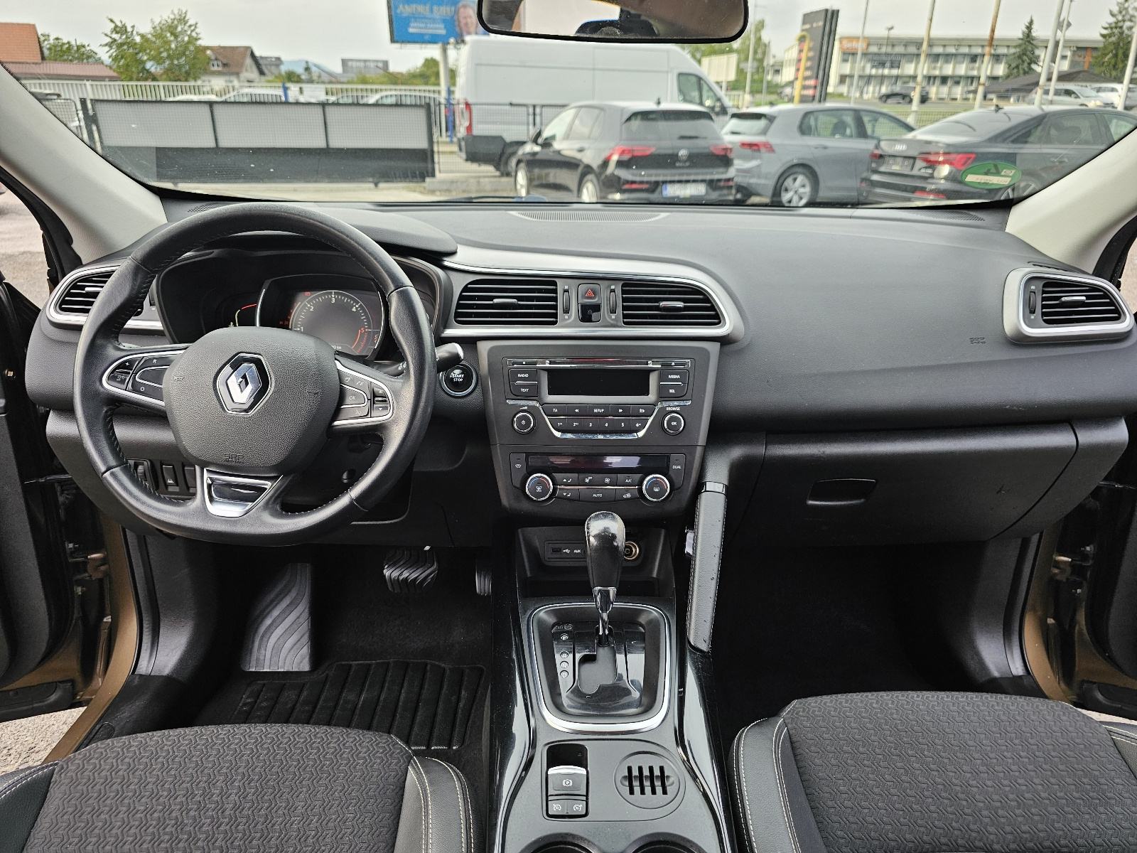 Renault Kadjar dCi EDC ***VELIKI-SERVIS***DVA-KLJUČA***BI-XENON***, fotografija 14