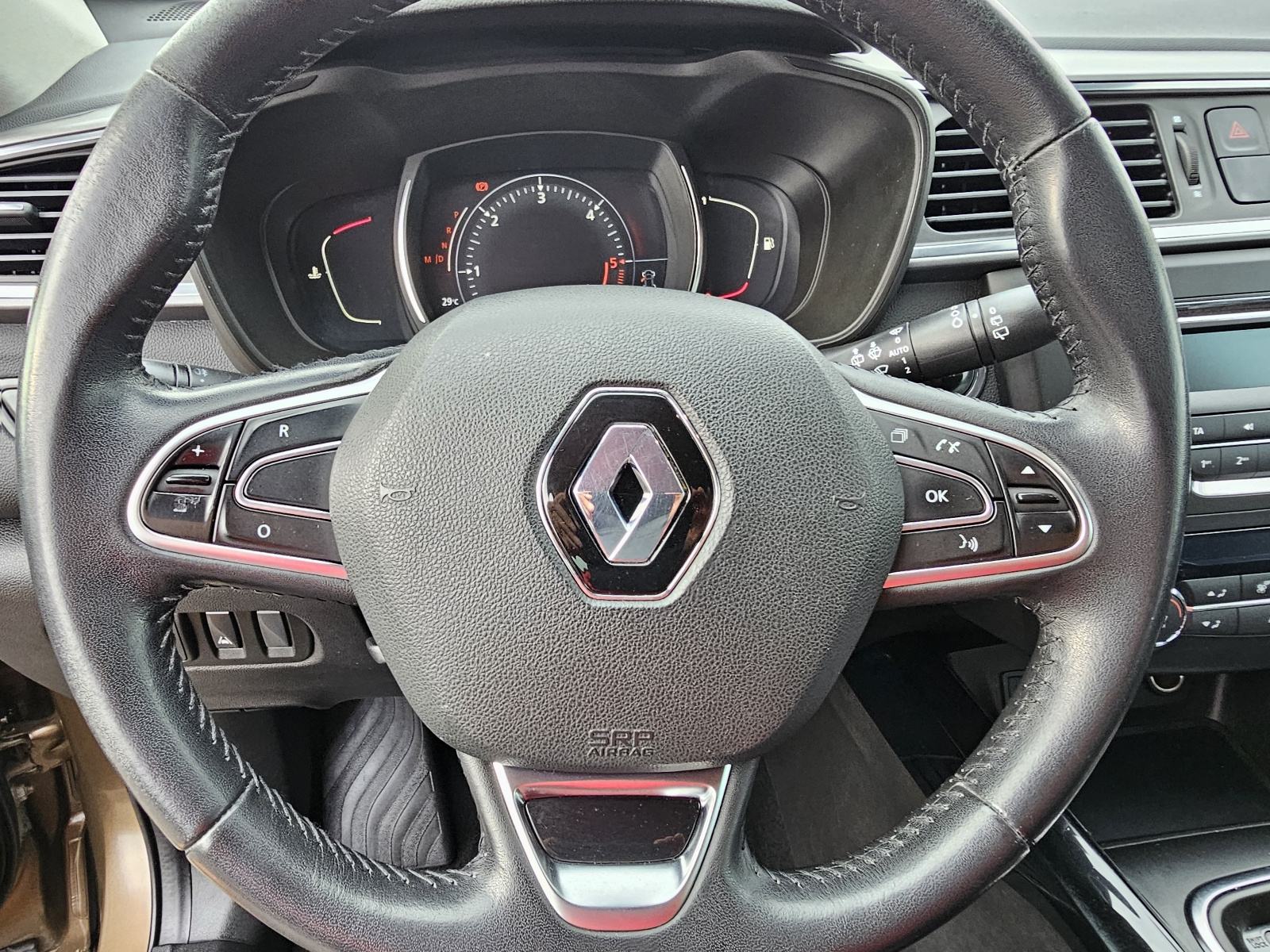 Renault Kadjar dCi EDC ***VELIKI-SERVIS***DVA-KLJUČA***BI-XENON***, fotografija 17