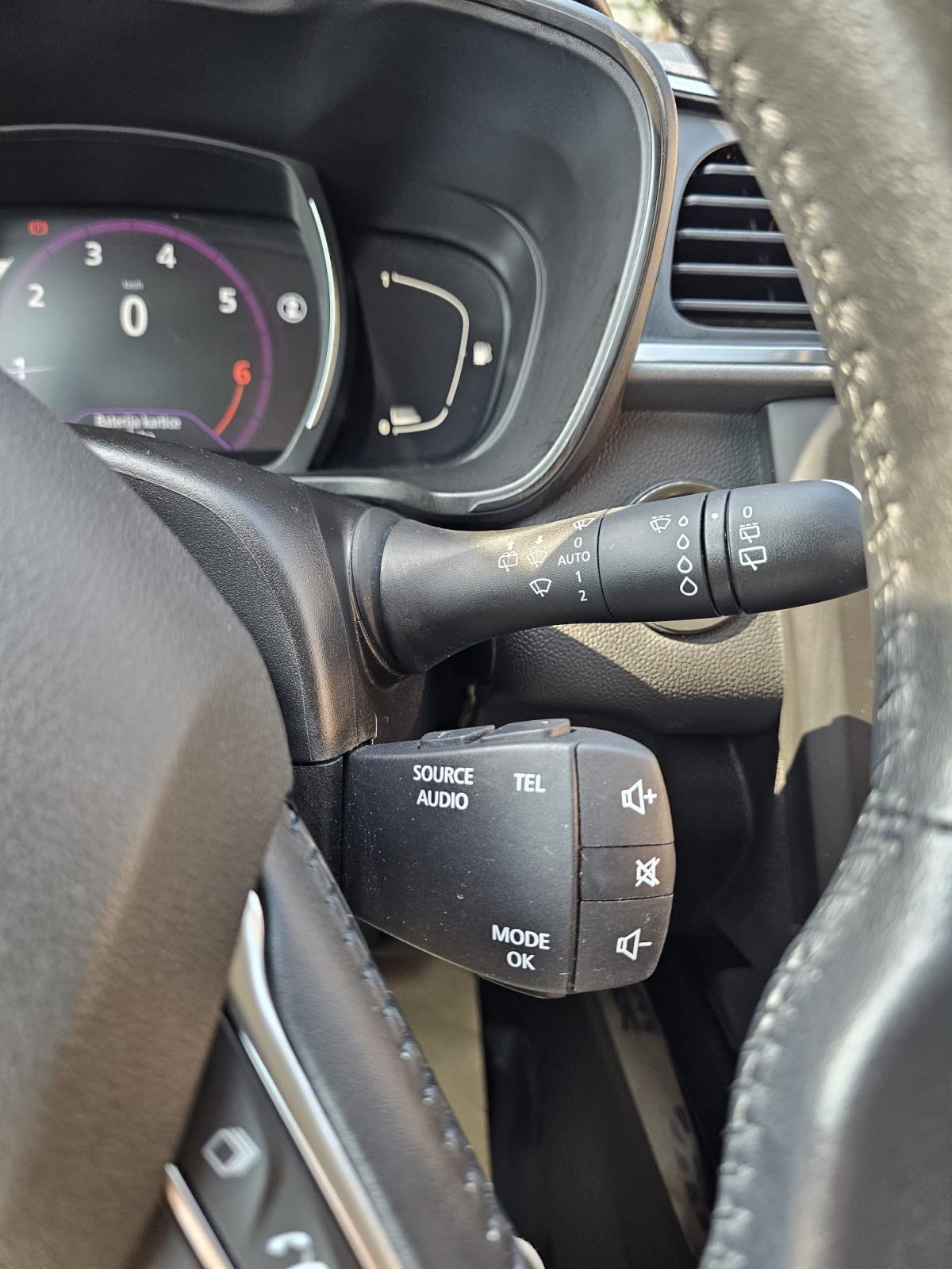 Renault Kadjar TCe 130 EDC automatik, fotografija 18