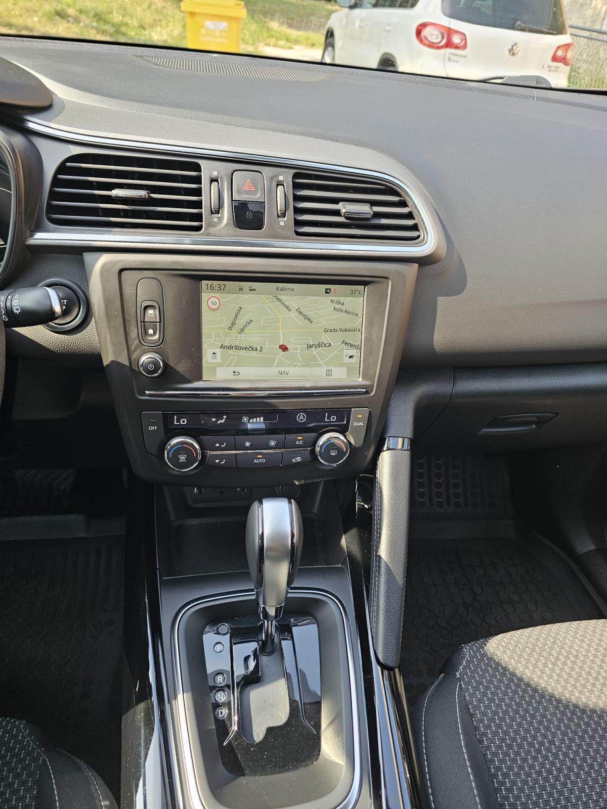 Renault Kadjar TCe 130 EDC automatik, fotografija 16