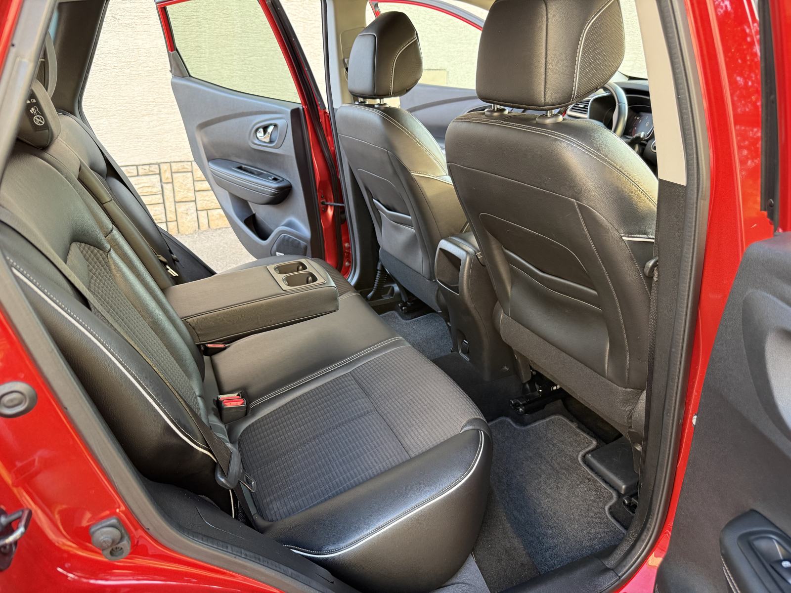 Renault Kadjar TCe 130 Automatik BOSE *REG 07/27 * Novi Lanac* Kamera, fotografija 16