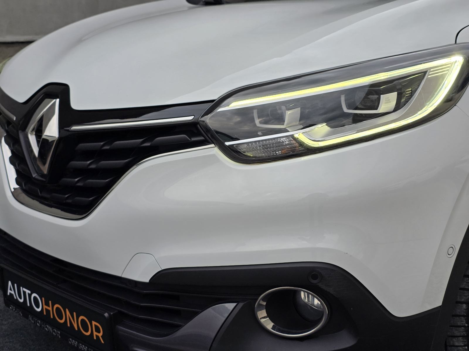 Renault Kadjar TCe 130 BOSE Kamera 360° LED Jamstvo 12 mj, fotografija 8