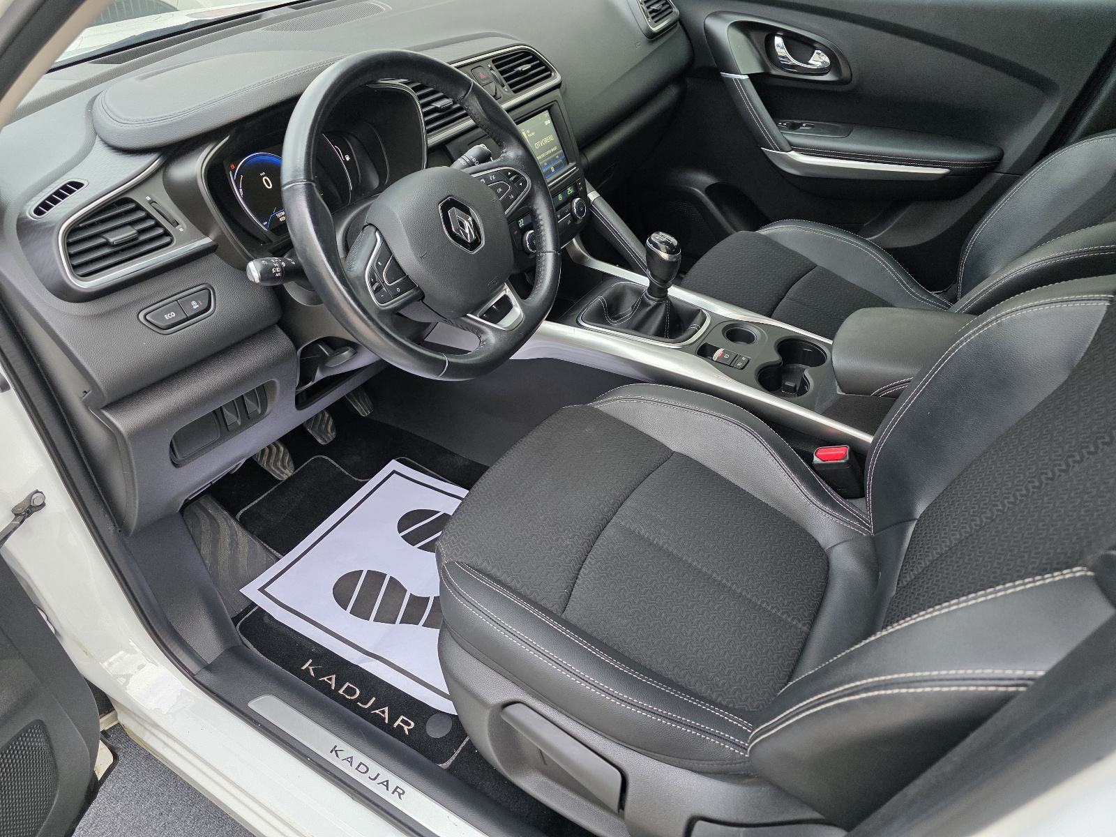 Renault Kadjar TCe 130 BOSE Kamera 360° LED Jamstvo 12 mj, fotografija 9