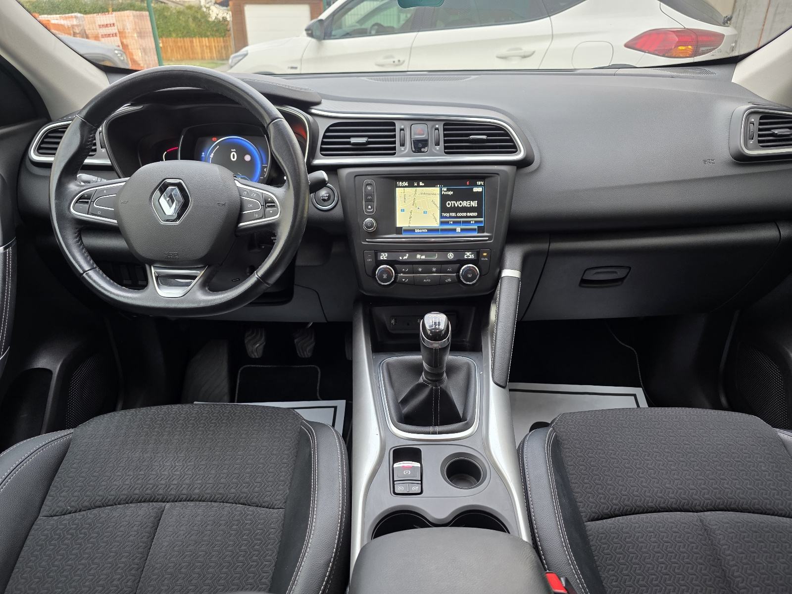 Renault Kadjar TCe 130 BOSE Kamera 360° LED Jamstvo 12 mj, fotografija 11
