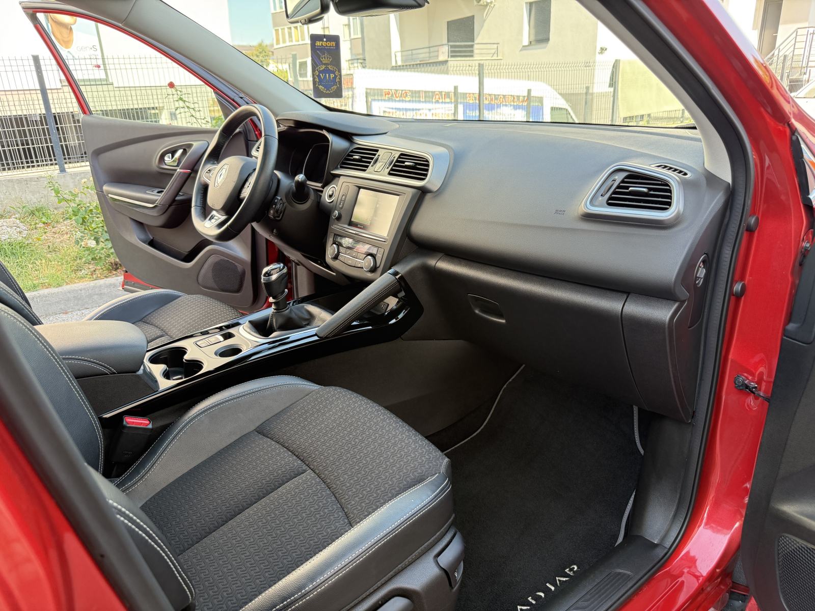 Renault Kadjar TCe 130 *REG 07/27* SAMO 42 TKM* Panorama, Kamera, Navi, fotografija 10