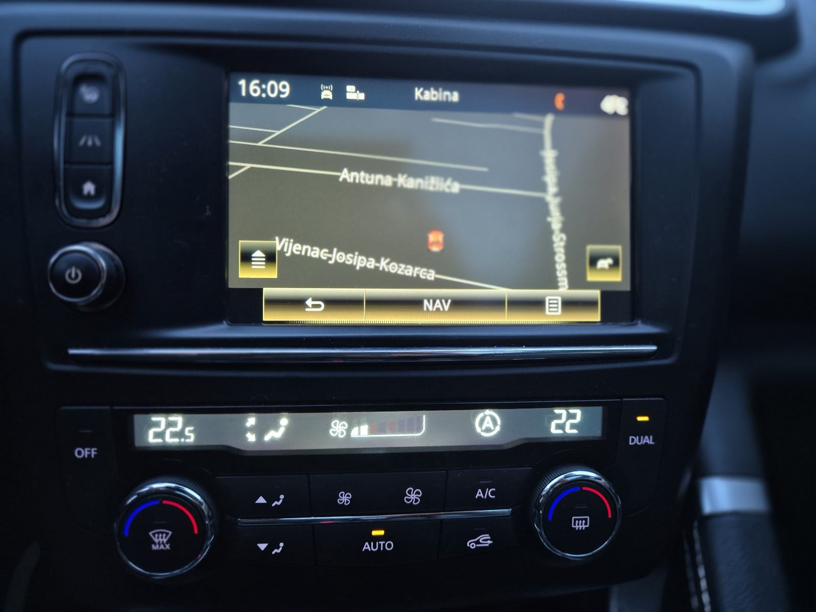 Renault Kadjar TCe 130 ***77000*** TKM NAVI LED PANO, fotografija 14