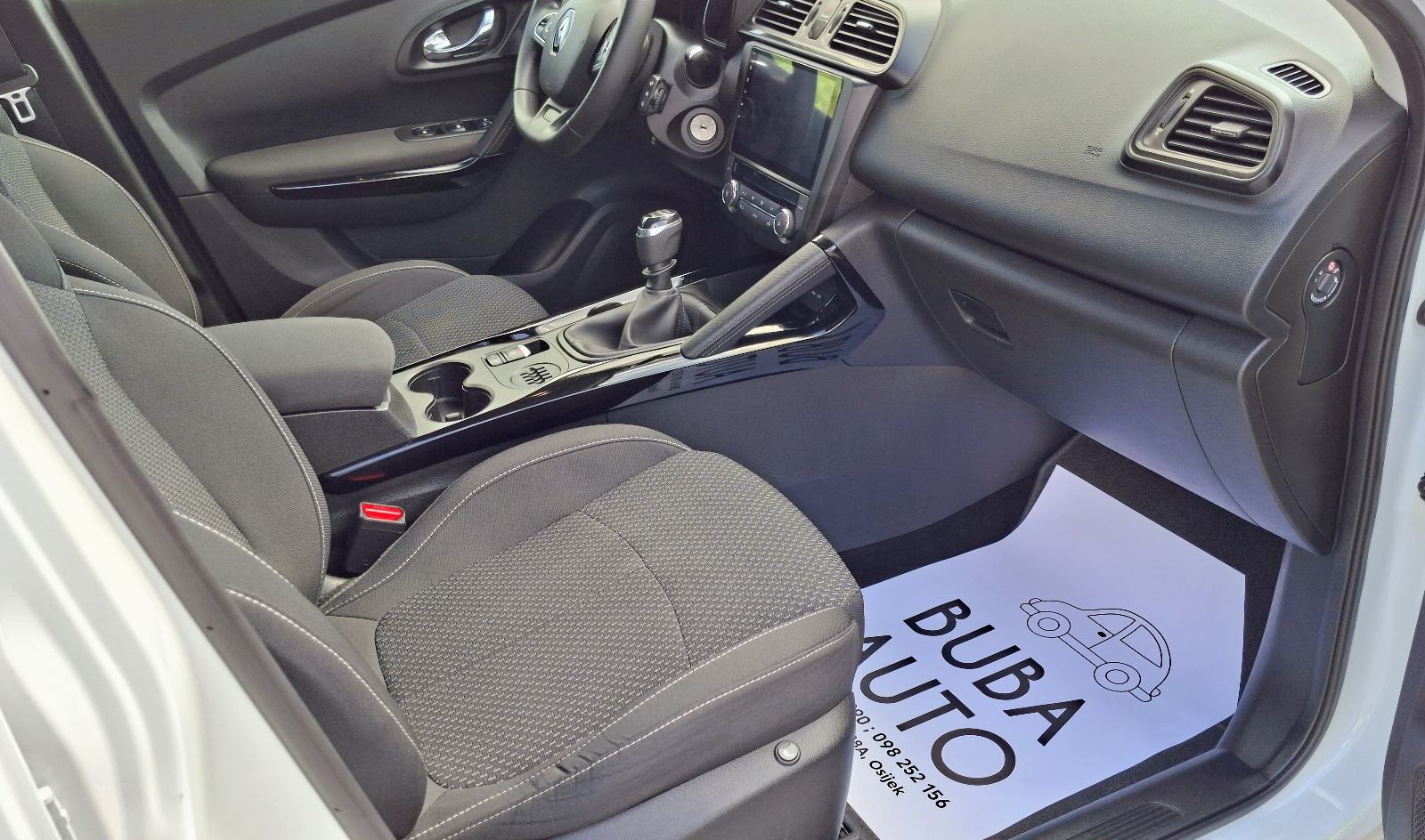 Renault Kadjar TCe 130, fotografija 13