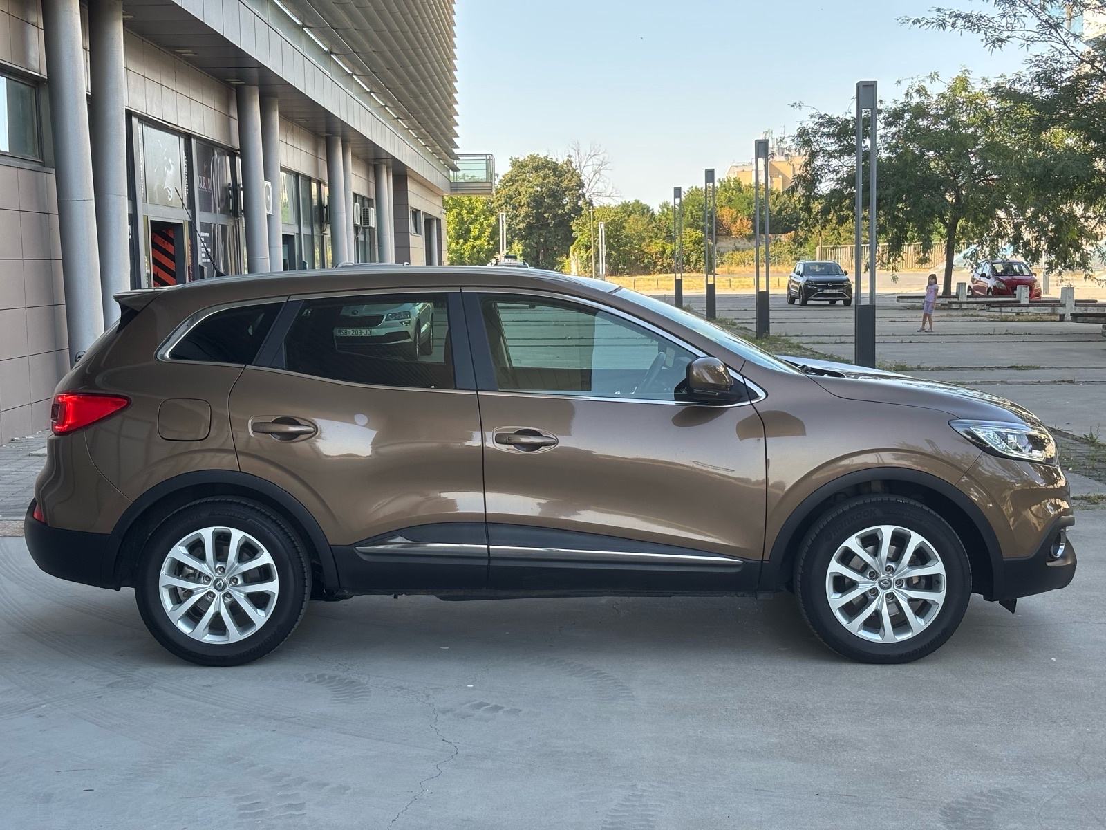 Renault Kadjar TCe 130, KLIMA, PDC, SERVISNA, JAMSTVO ✅️, fotografija 3