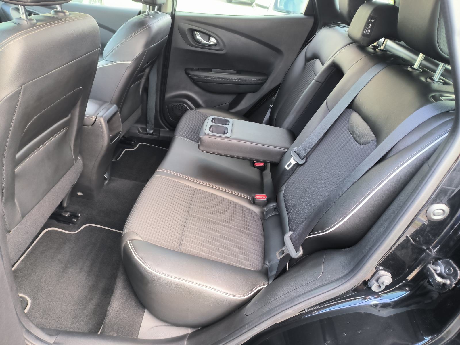Renault Kadjar TCe 130ks, BOSE EDITION, SERVISNA, JAMSTVO, REG. 1 GOD, fotografija 14