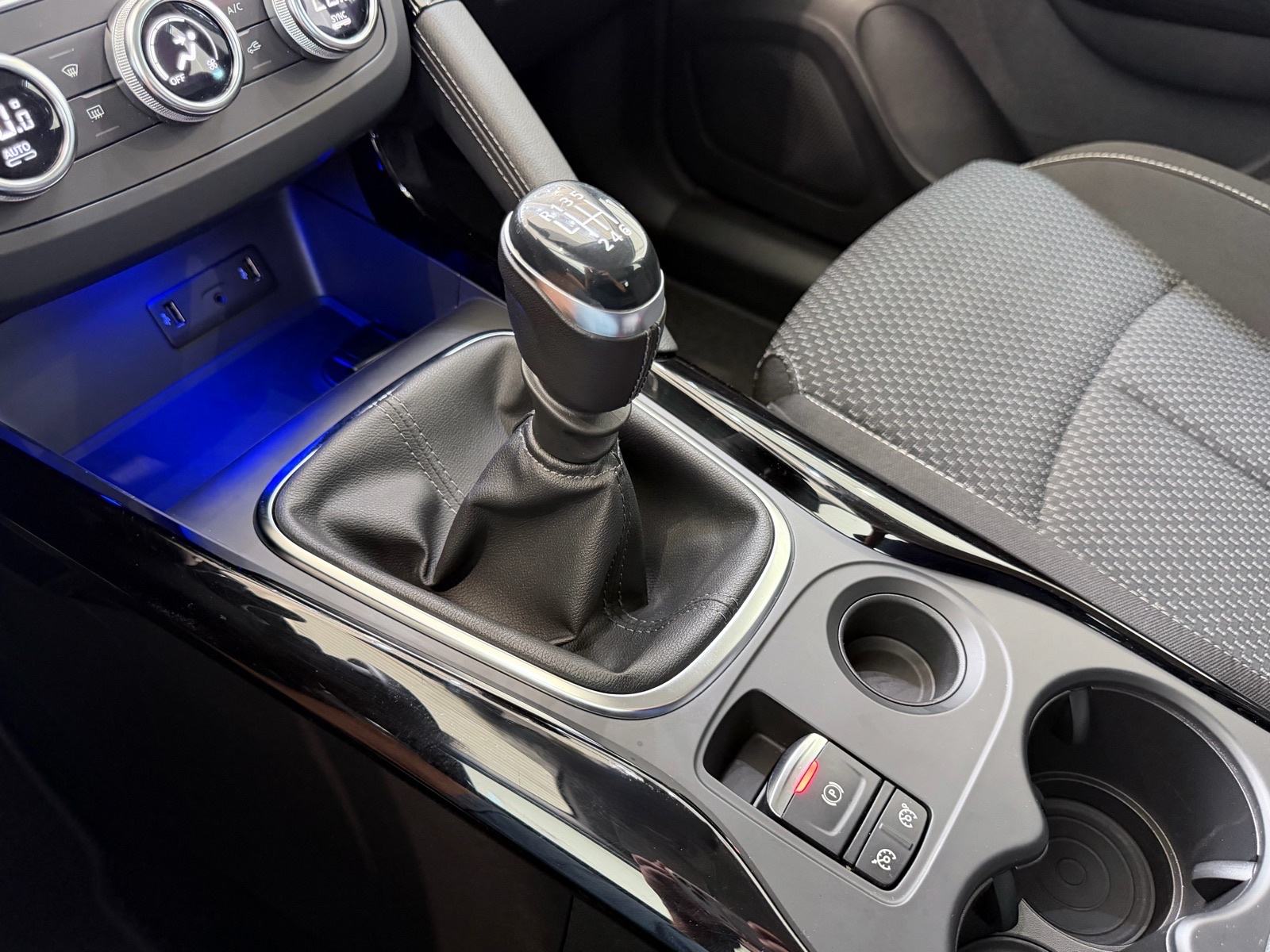 Renault Kadjar TCe 140 | 2021 | PDC | LED | FACELIFT | JAMSTVO, fotografija 18