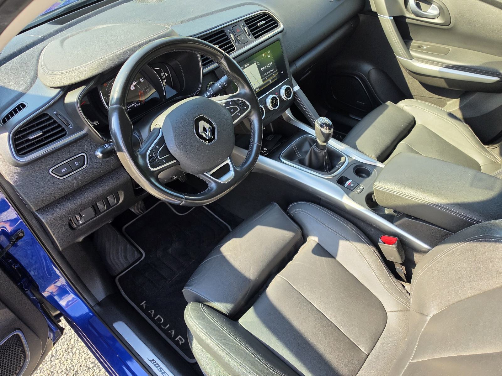 Renault Kadjar TCe 160 102TKM,SERV.,NAVI.,LED,ALU,KAM.,KOŽA,BOSE, fotografija 17