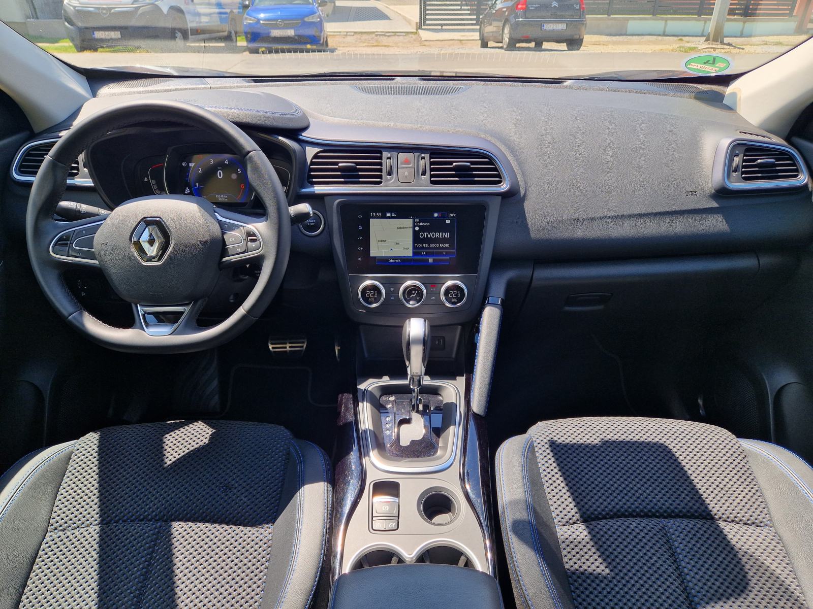 Renault Kadjar TCe automatik,65TKM,NAVI,LED,ALU,PDC,KAMERA,GR.SJEDALA, fotografija 18
