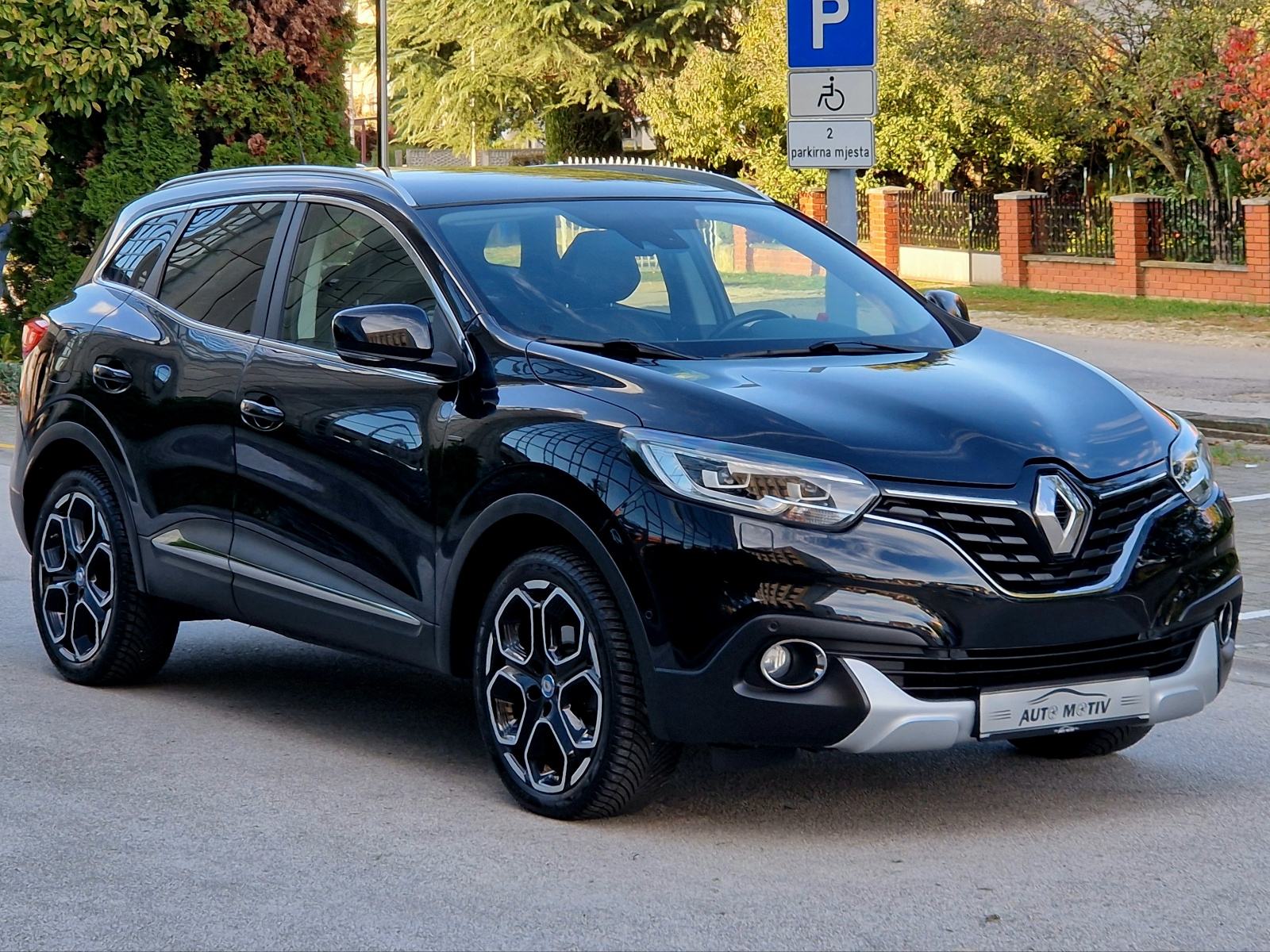 RENAULT KADJAR TCe S-EDITION - **1.VLASNIK - 39.000 KM - TOP STANJE**, fotografija 4
