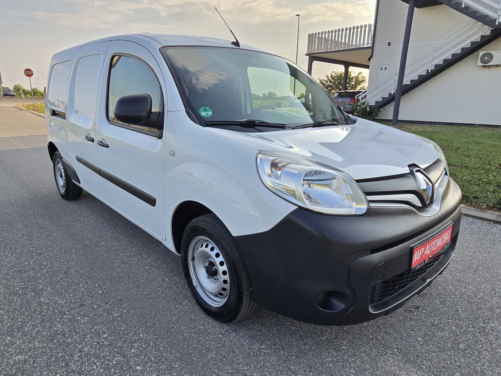 Renault Kangoo 1,5 dCi-110ks-2015gd.md-MAXI-u PDV-u187tkm,klima,KARTIC, fotografija 4