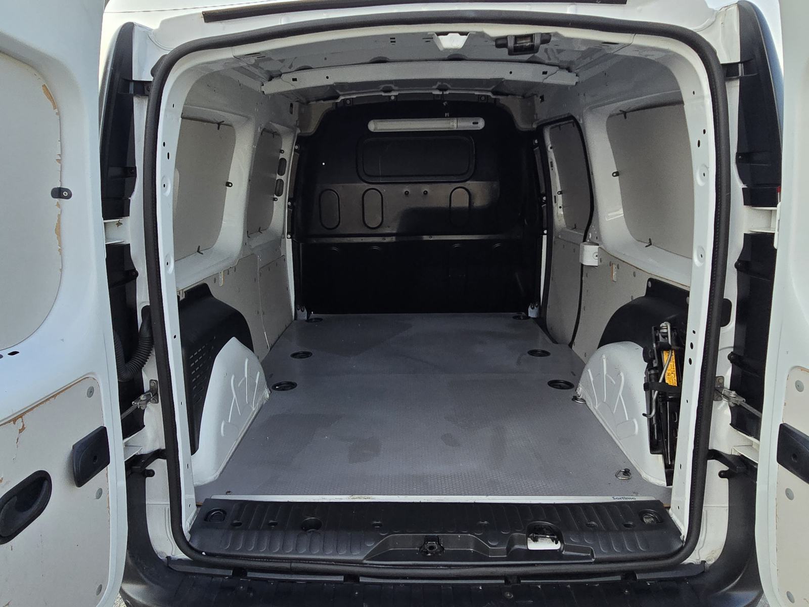 Renault Kangoo 1,5 dCi-110ks-2015gd.md-MAXI-u PDV-u187tkm,klima,KARTIC, fotografija 9