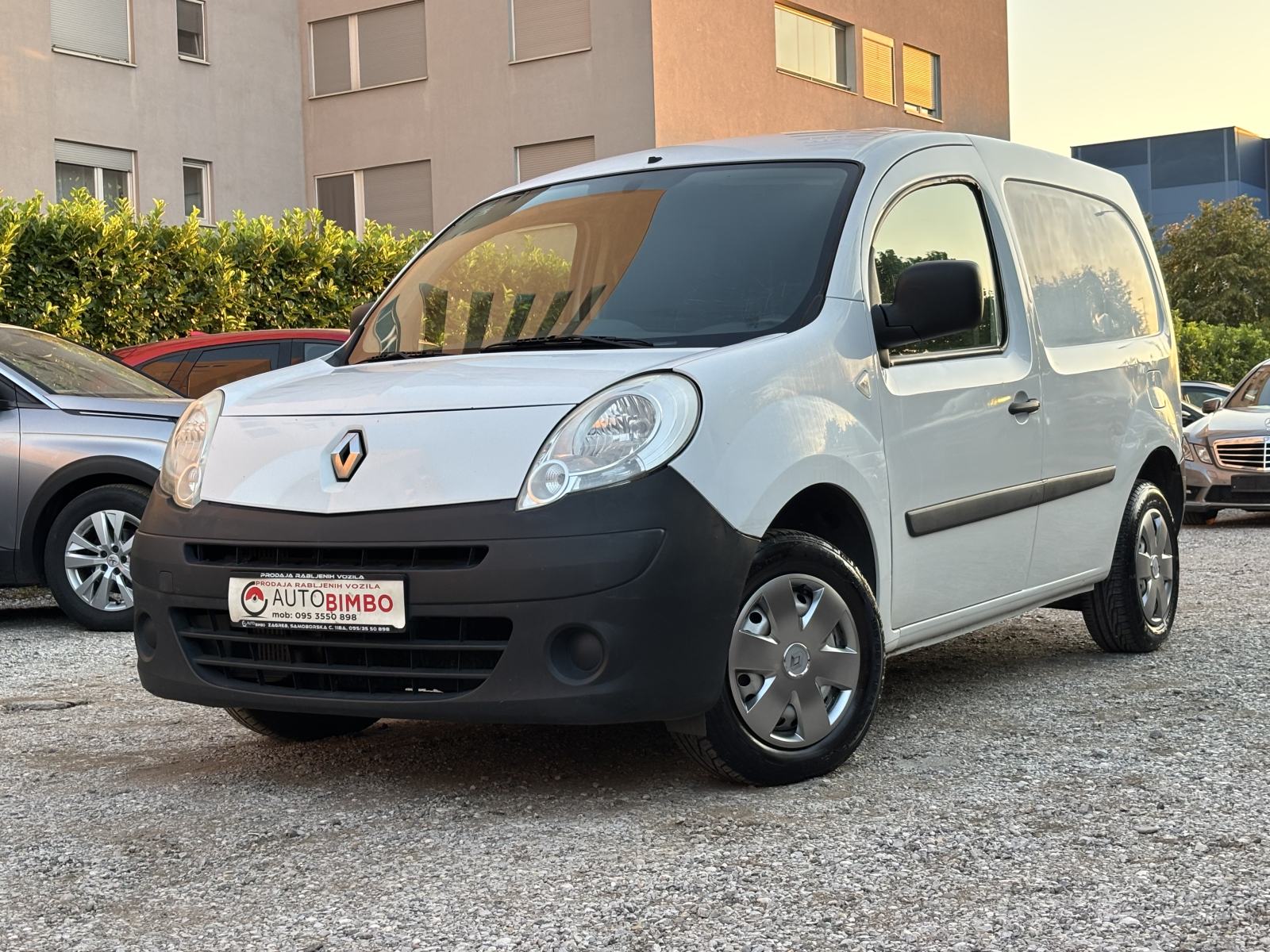 RENAULT KANGOO 1,5 dCi 2009 GODINA ODLIČNO STANJE CIJENA 3,400€!!!, fotografija 7