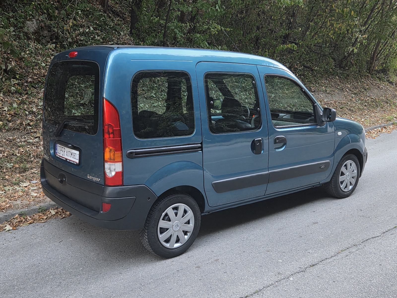 RENAULT KANGOO 1,5 dCi KLIMA NOVE GUME TOP STANJE, fotografija 5