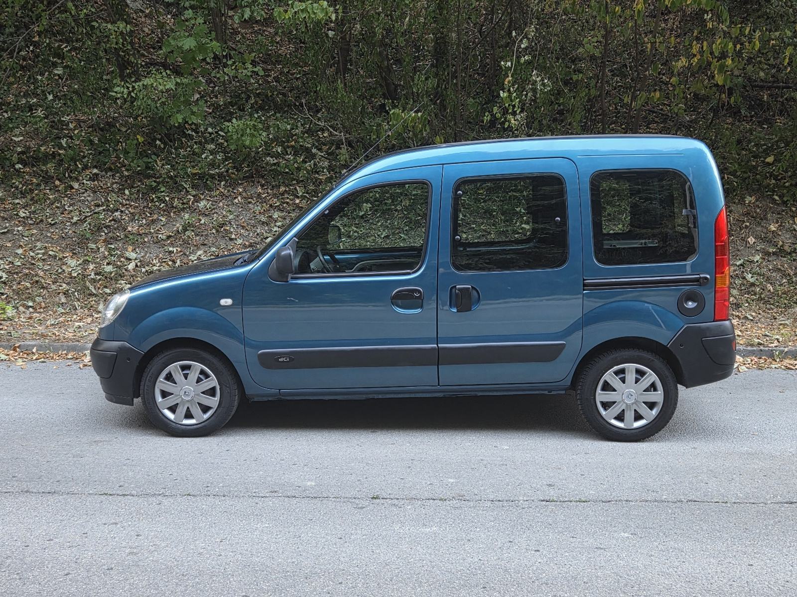 RENAULT KANGOO 1,5 dCi KLIMA NOVE GUME TOP STANJE, fotografija 3