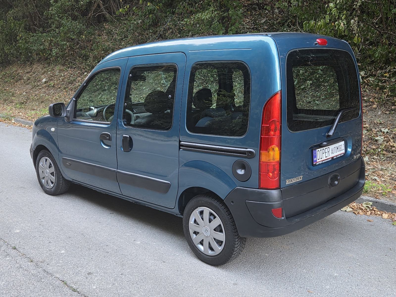 RENAULT KANGOO 1,5 dCi KLIMA NOVE GUME TOP STANJE, fotografija 6