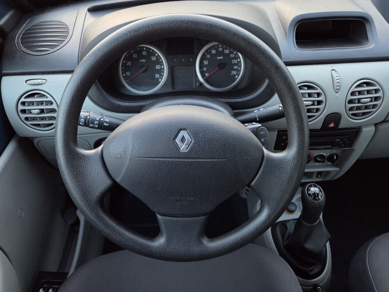 RENAULT KANGOO 1,5 dCi KLIMA NOVE GUME TOP STANJE, fotografija 9