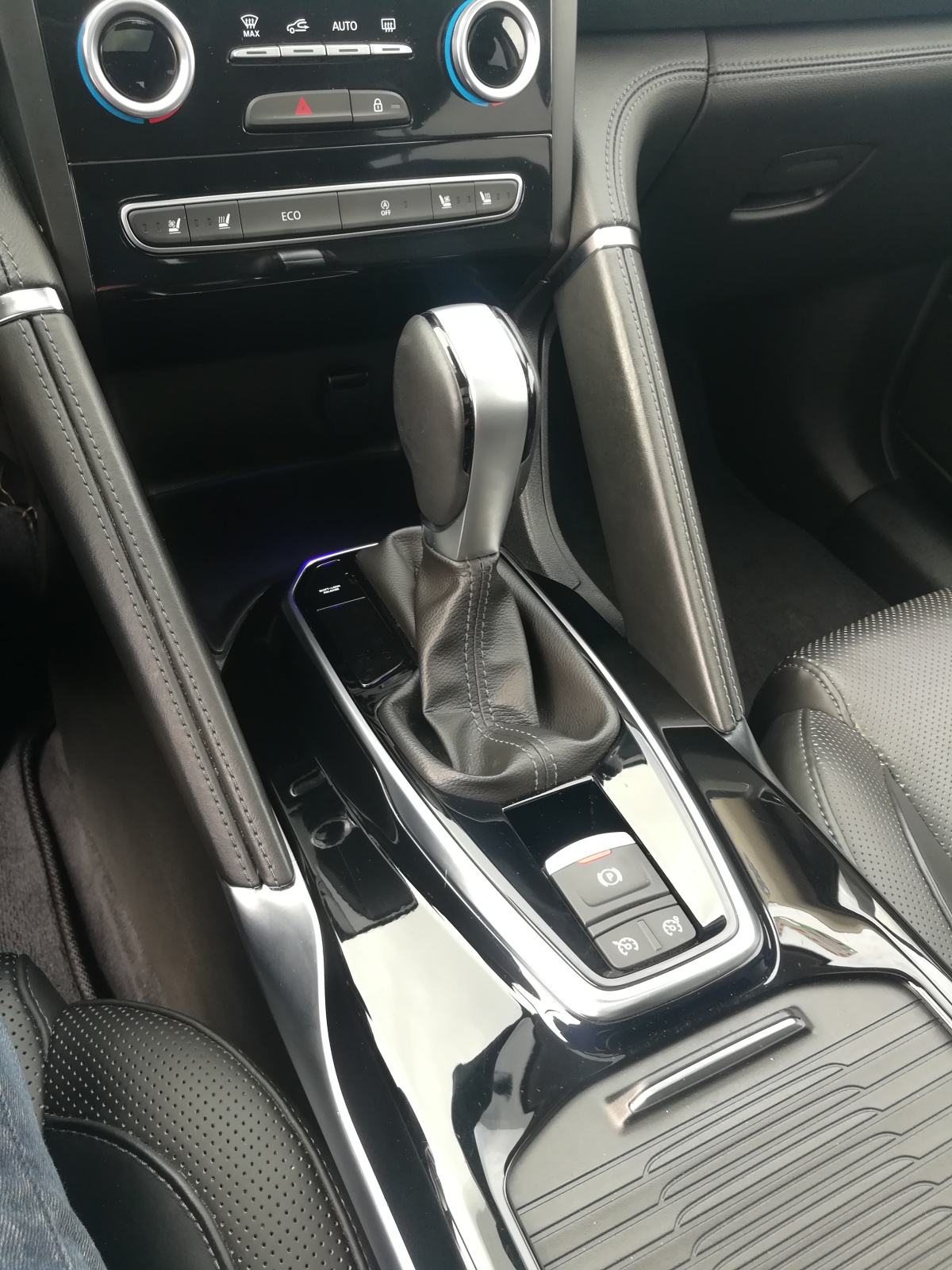 Renault Koleos dCi 175 4WD Initiale Paris,panorama,el.kuka, fotografija 14