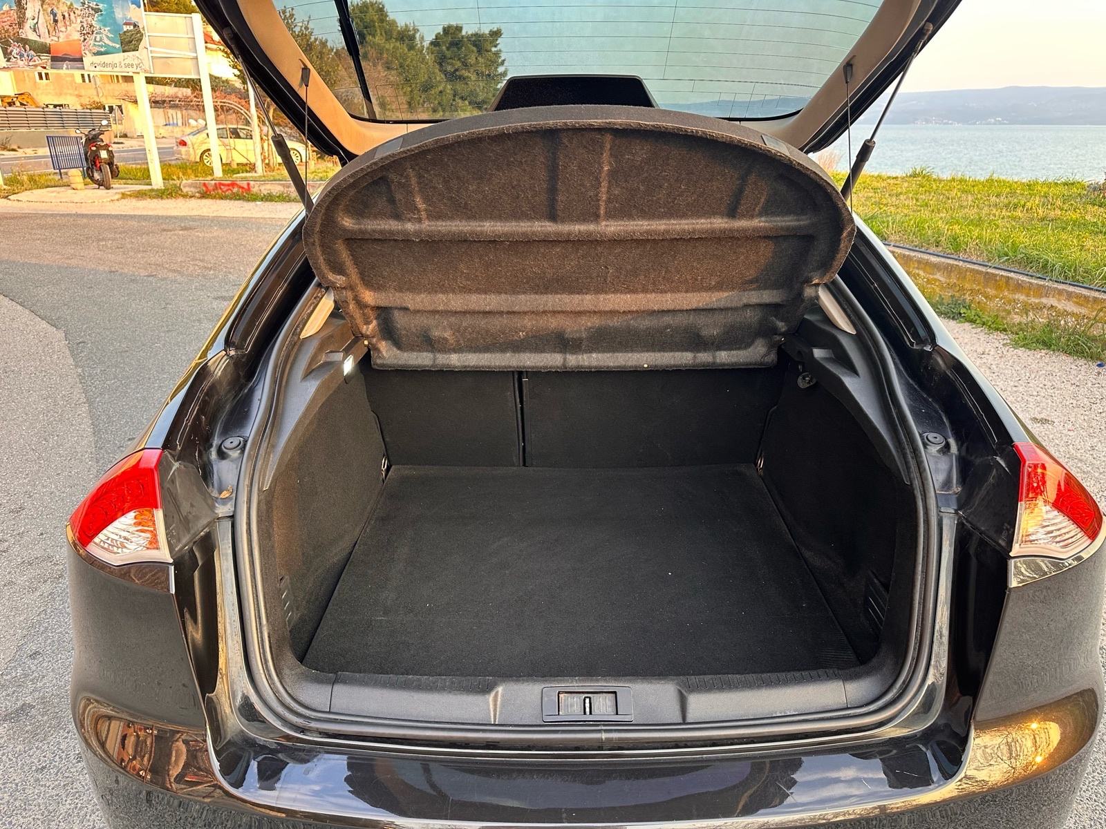 Renault Laguna 1,5 dCi Black edition, fotografija 11
