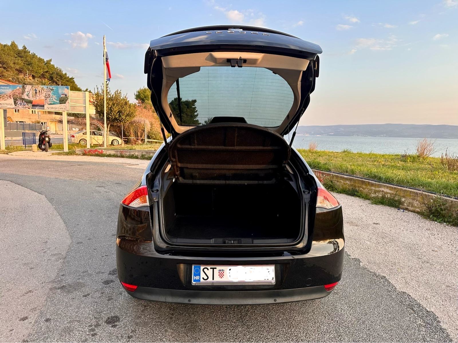 Renault Laguna 1,5 dCi Black edition, fotografija 12