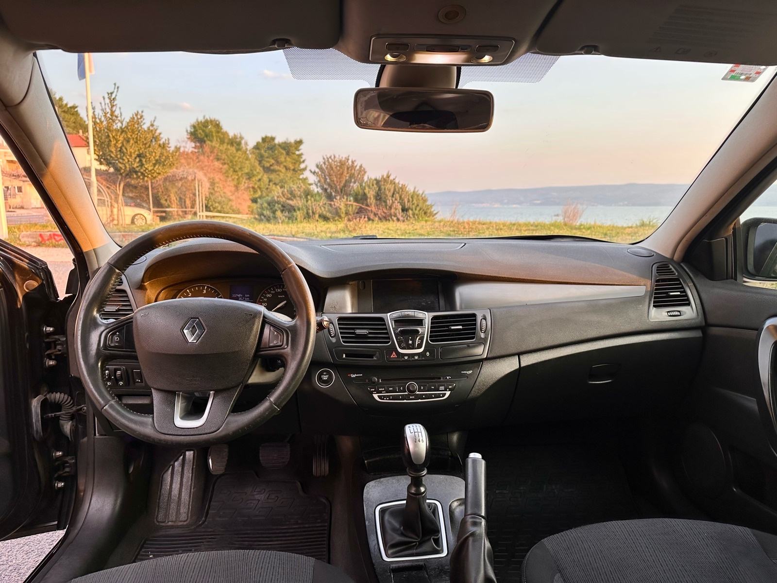 Renault Laguna 1,5 dCi Black edition, fotografija 13
