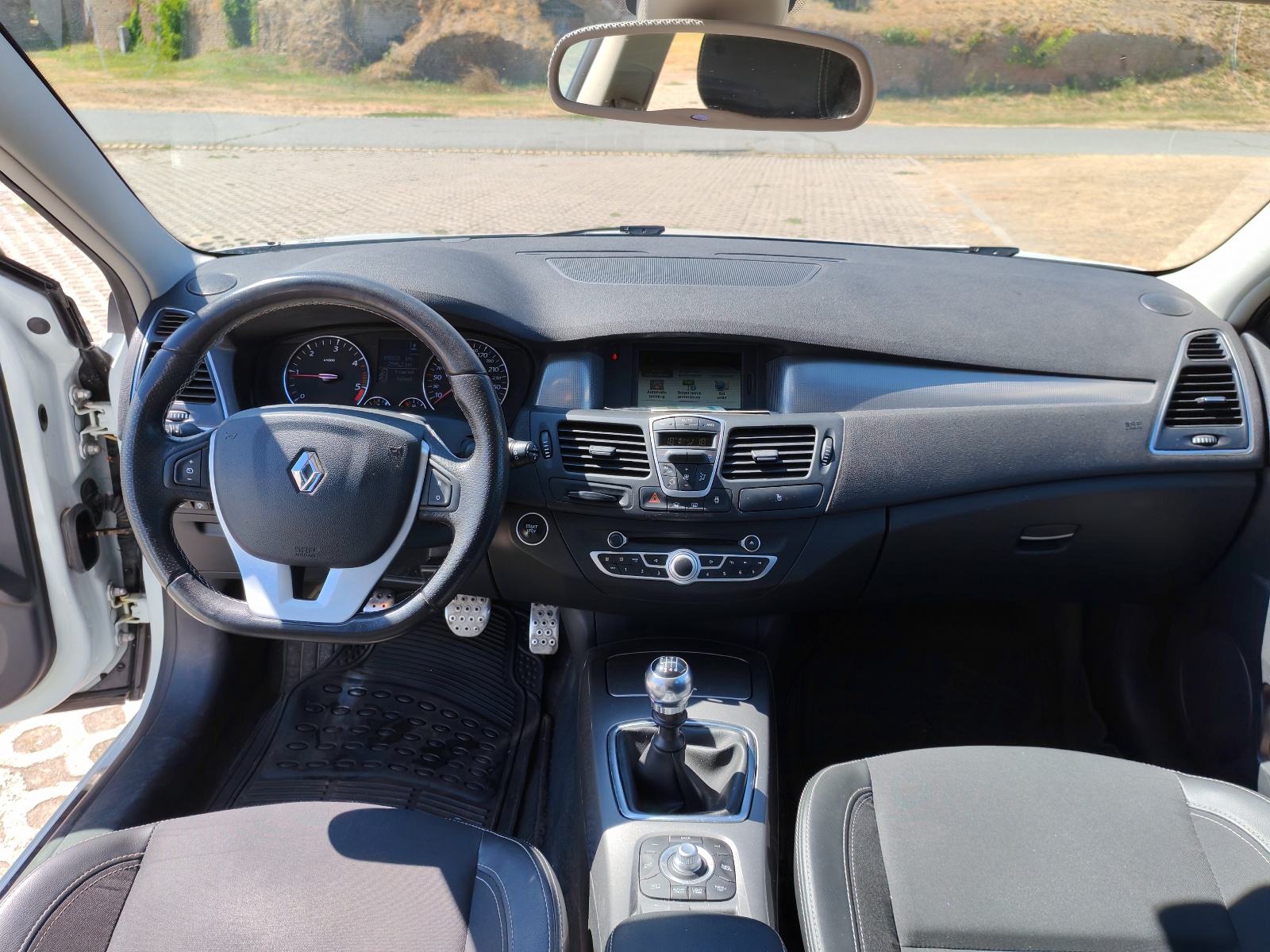 Renault Laguna 1,5 dCi Eco, fotografija 6