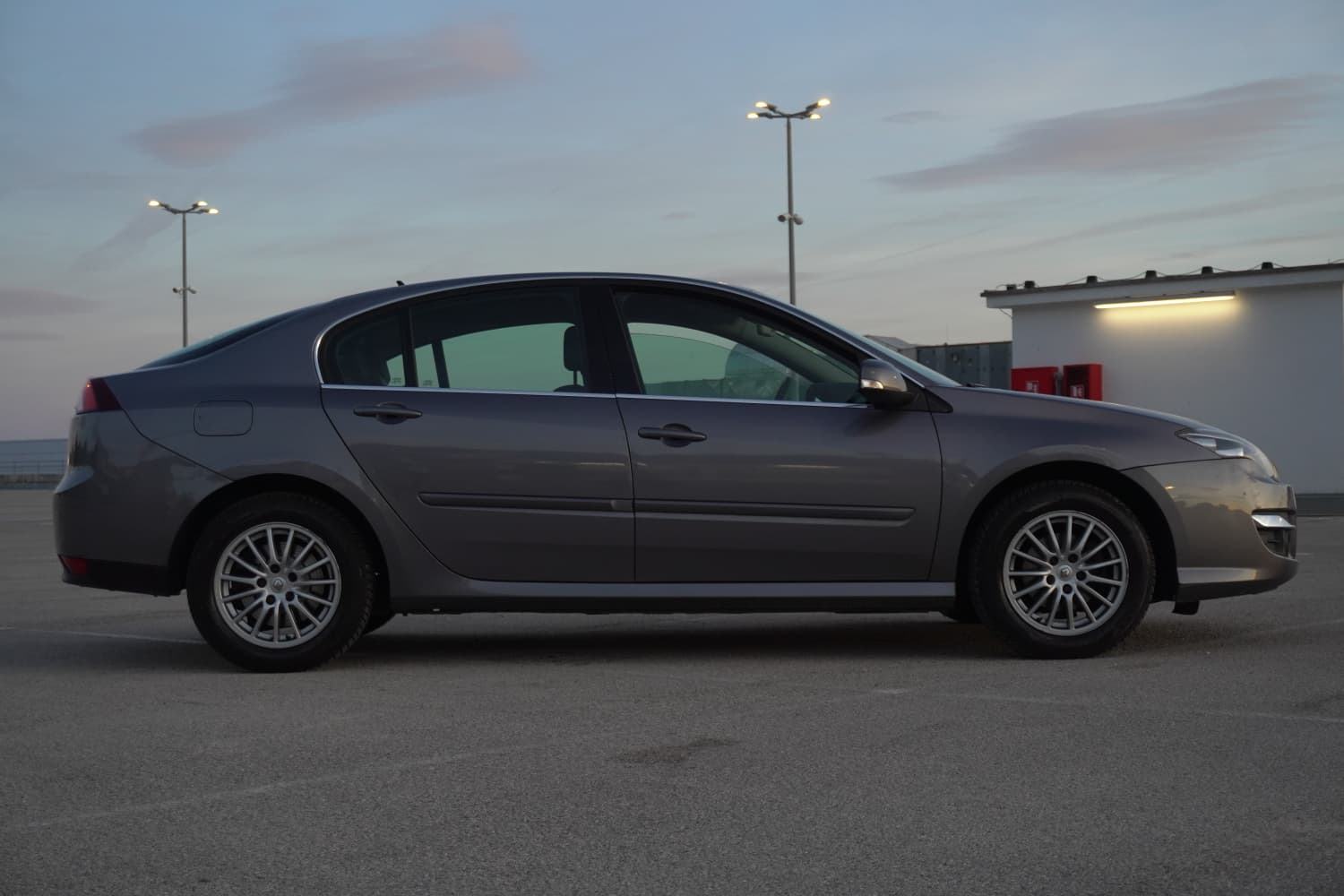 Renault Laguna 1,5 dCi/GARAZIRAN/DRUGI VLASNIK STARIJA OSOBA, pogled izvana - slika 1